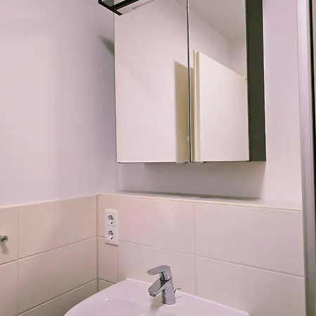Apartment B&r In