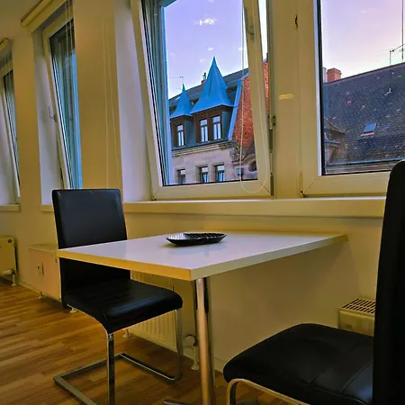 B&r In Apartment *
